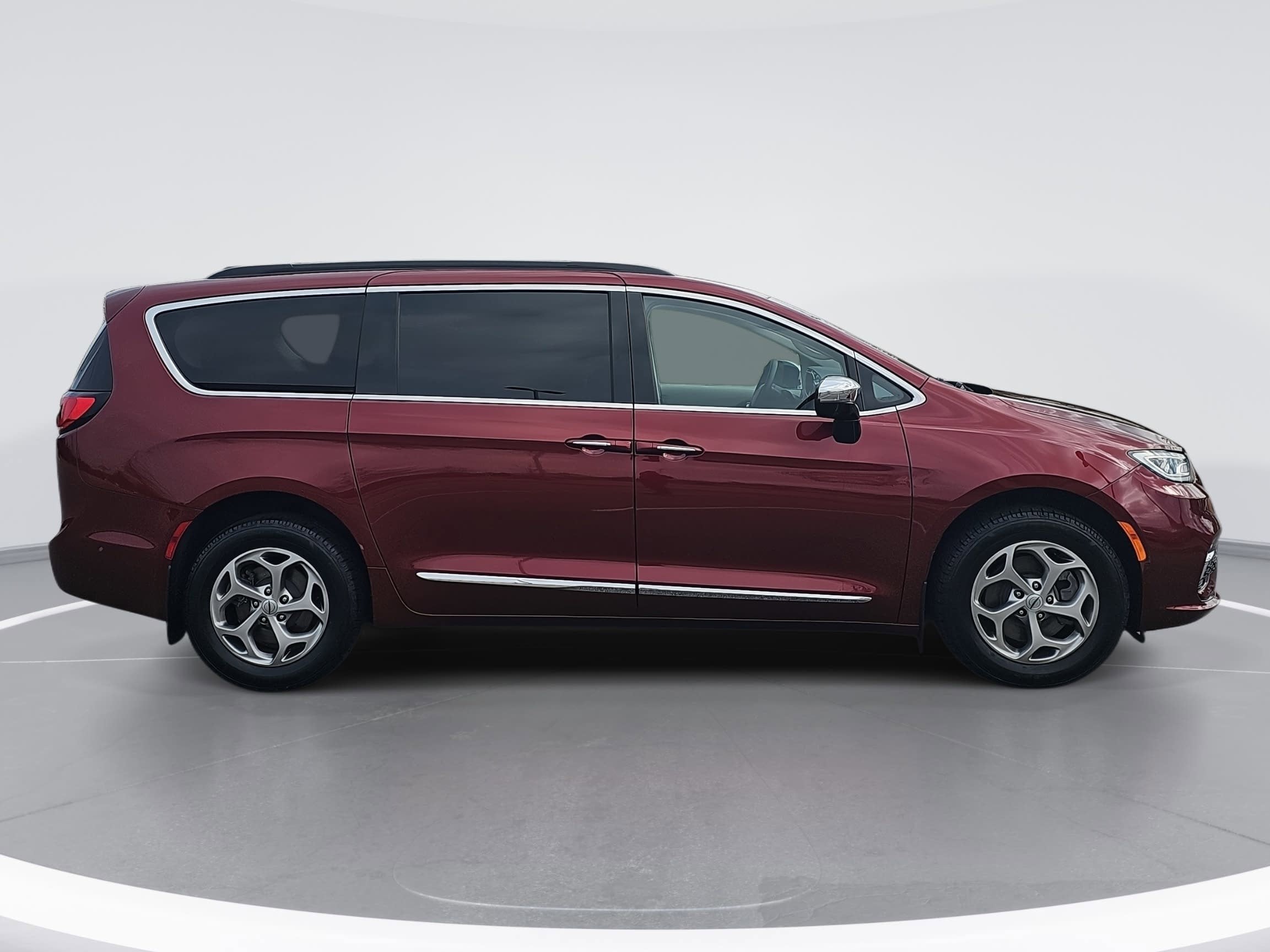 2023 Chrysler Pacifica Limited AWD