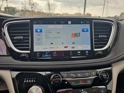 2023 Chrysler Pacifica Limited AWD