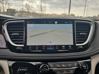 2023 Chrysler Pacifica Limited AWD