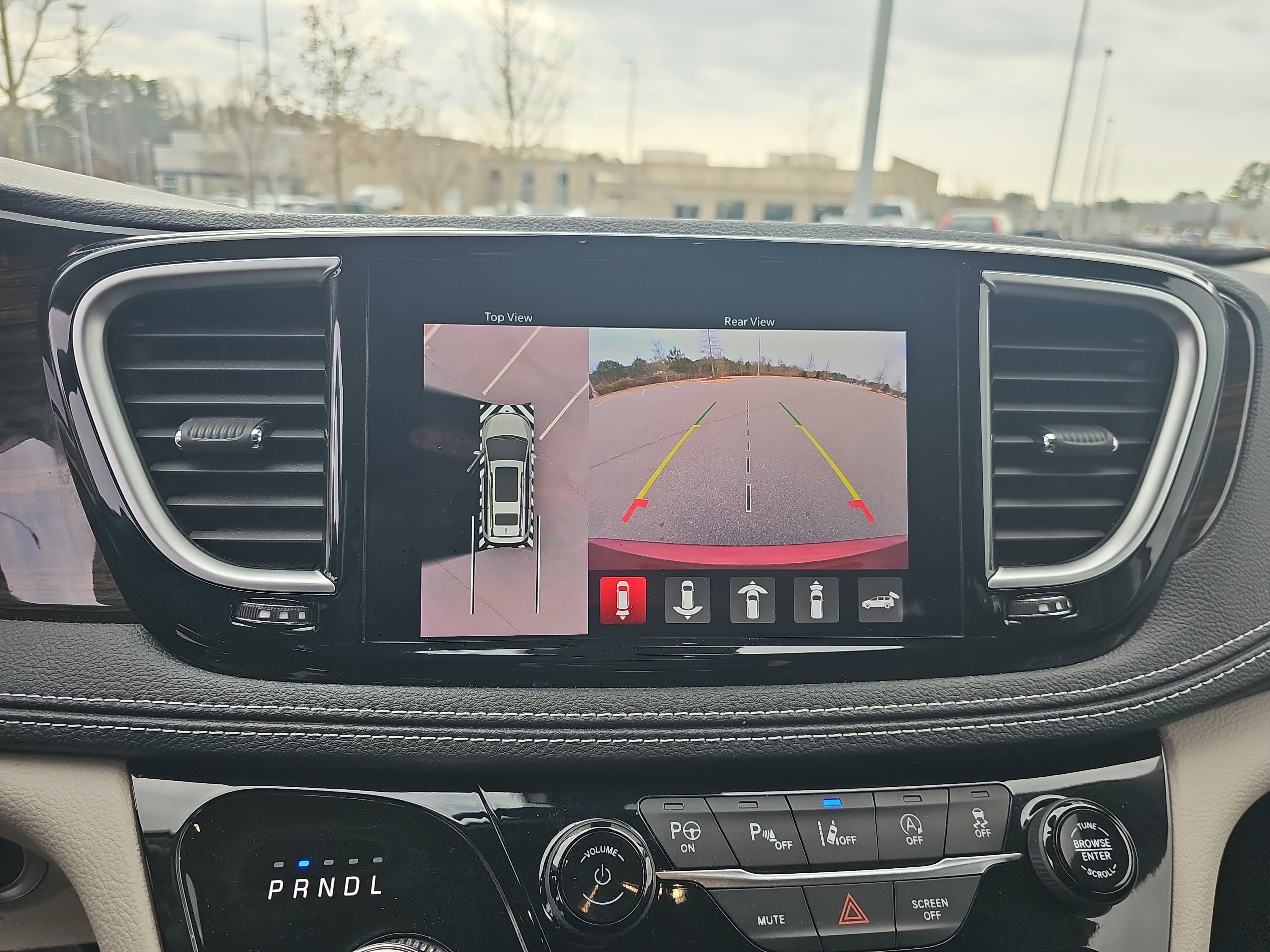 2023 Chrysler Pacifica Limited AWD