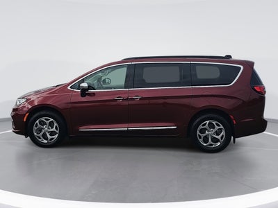 2023 Chrysler Pacifica Limited AWD