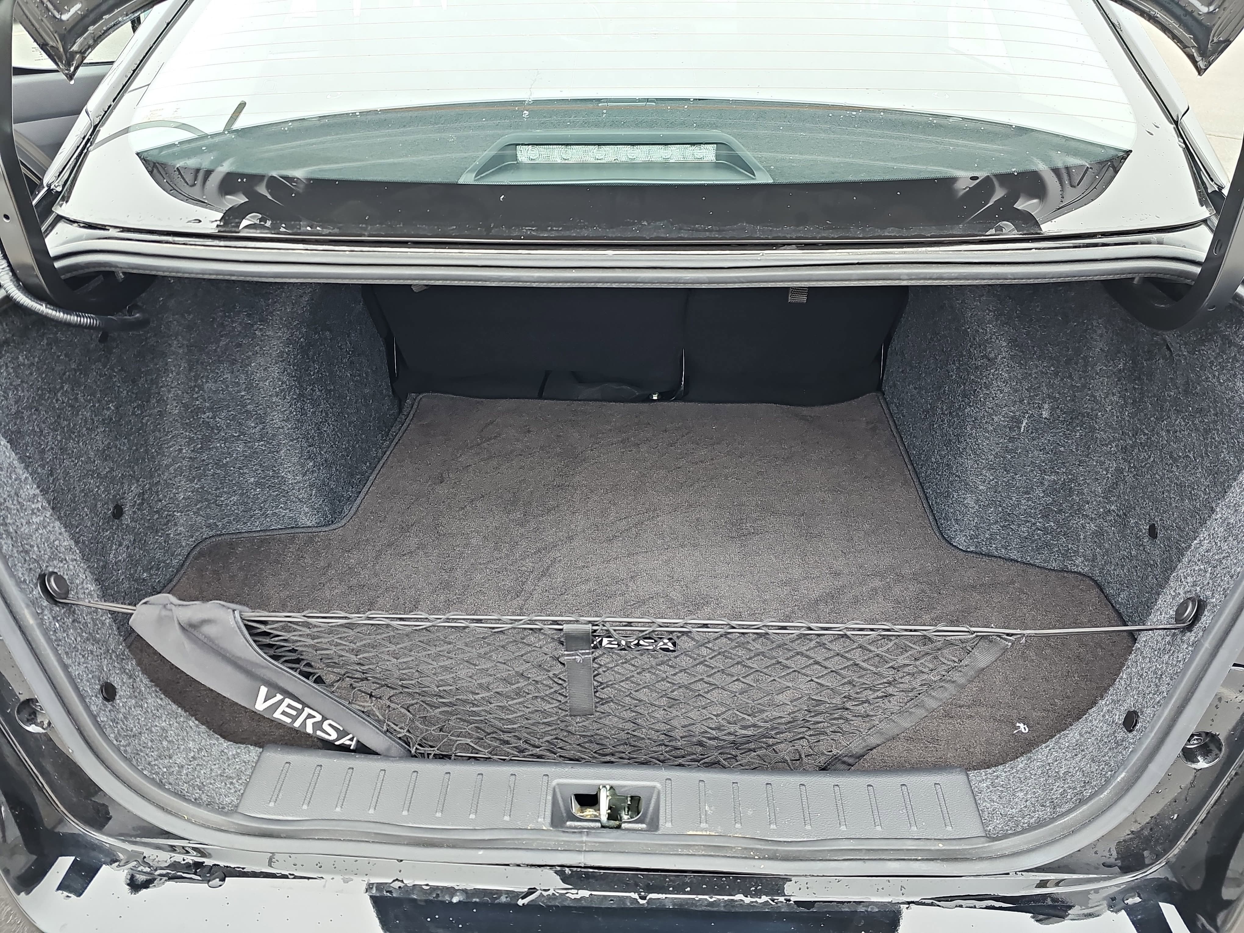 2025 Nissan Versa SR CVT