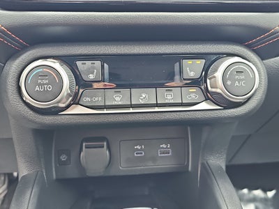 2025 Nissan Versa SR CVT