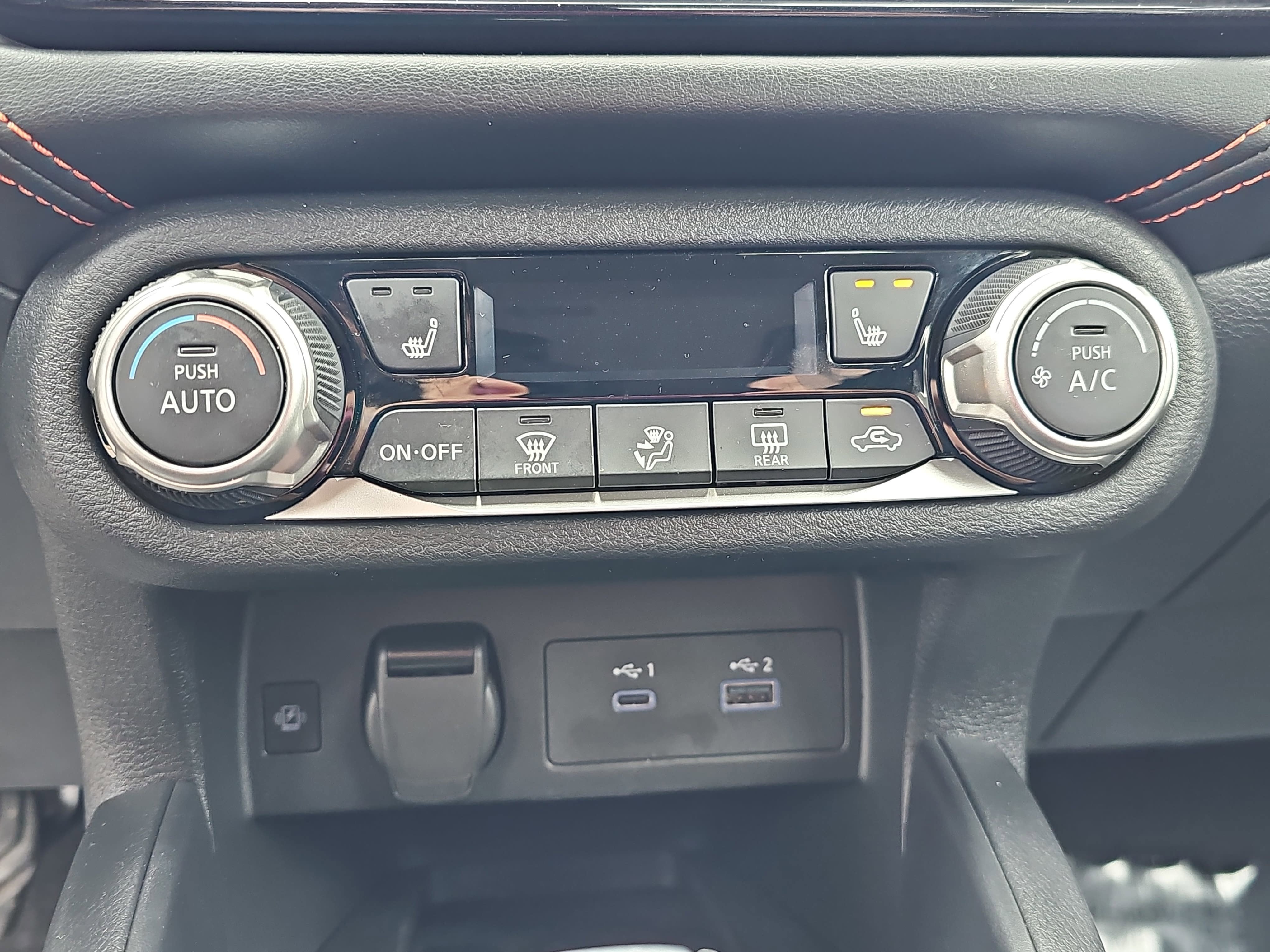 2025 Nissan Versa SR CVT