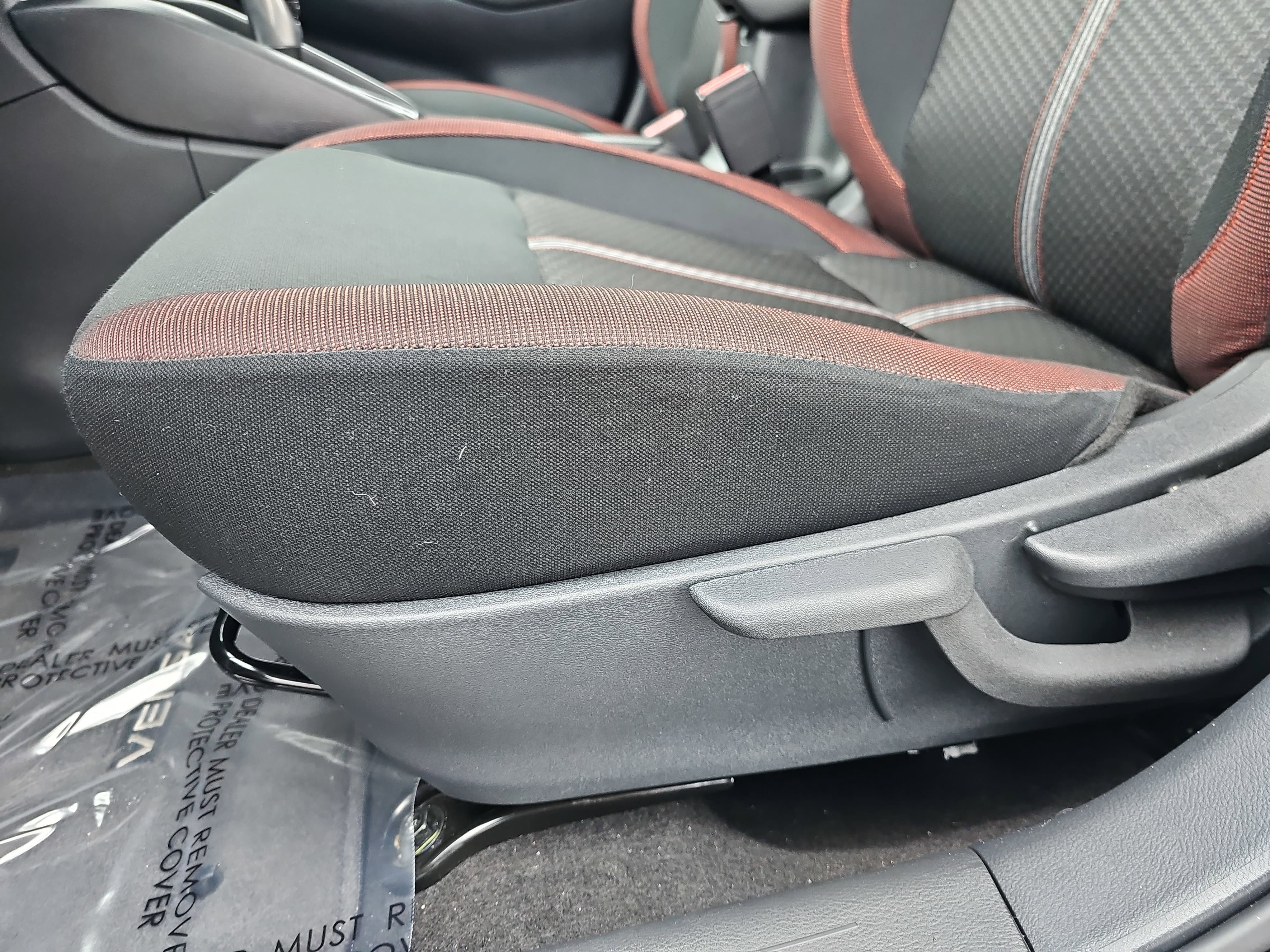 2025 Nissan Versa SR CVT