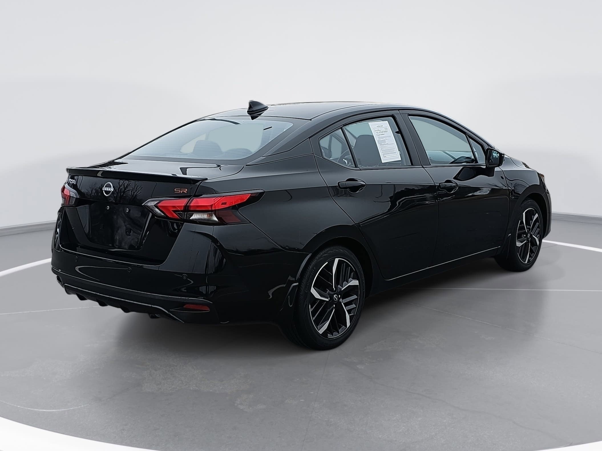 2025 Nissan Versa SR CVT