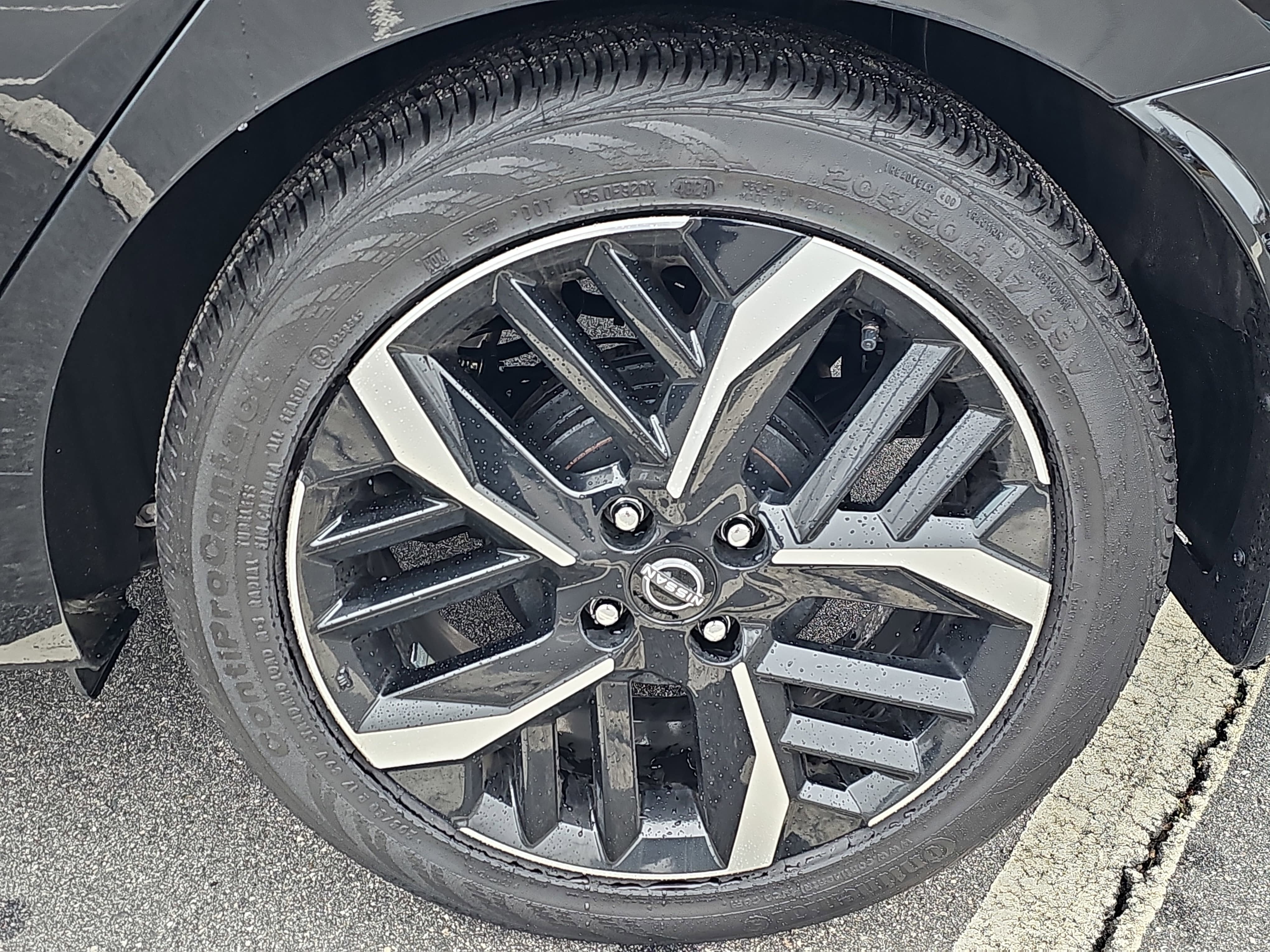 2025 Nissan Versa SR CVT