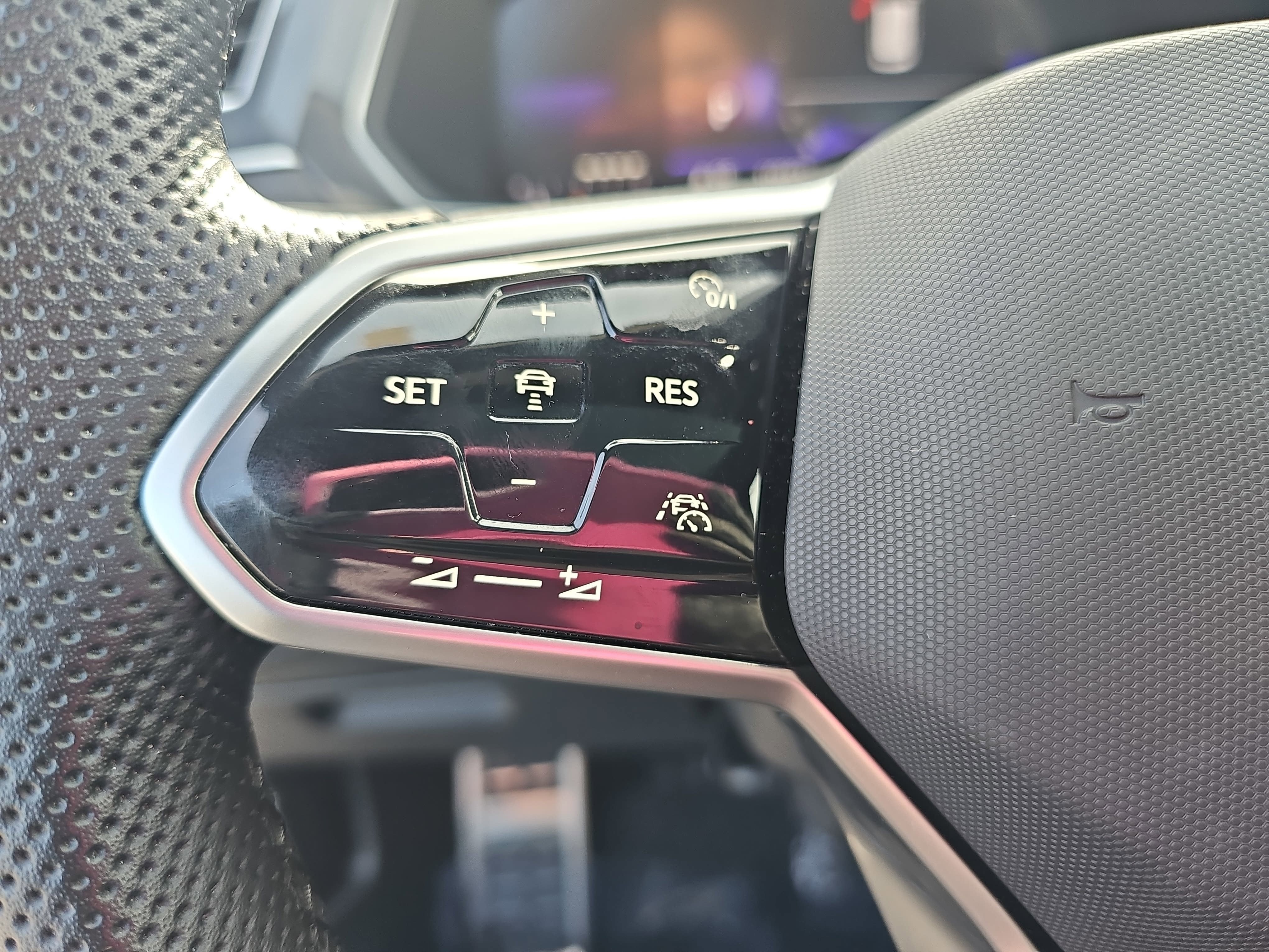 2024 Volkswagen Tiguan 2.0T SE R-Line Black FWD