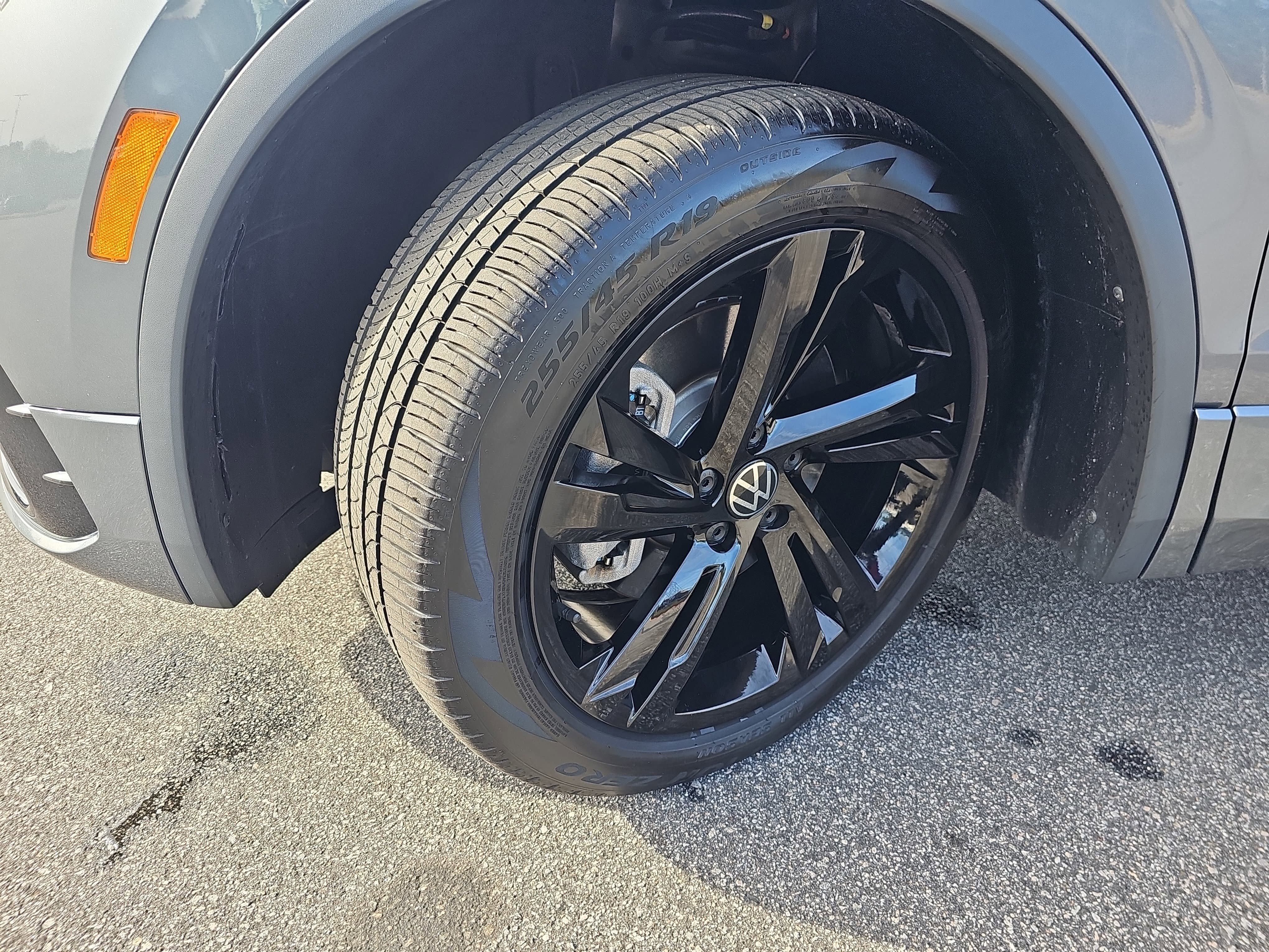 2024 Volkswagen Tiguan 2.0T SE R-Line Black FWD