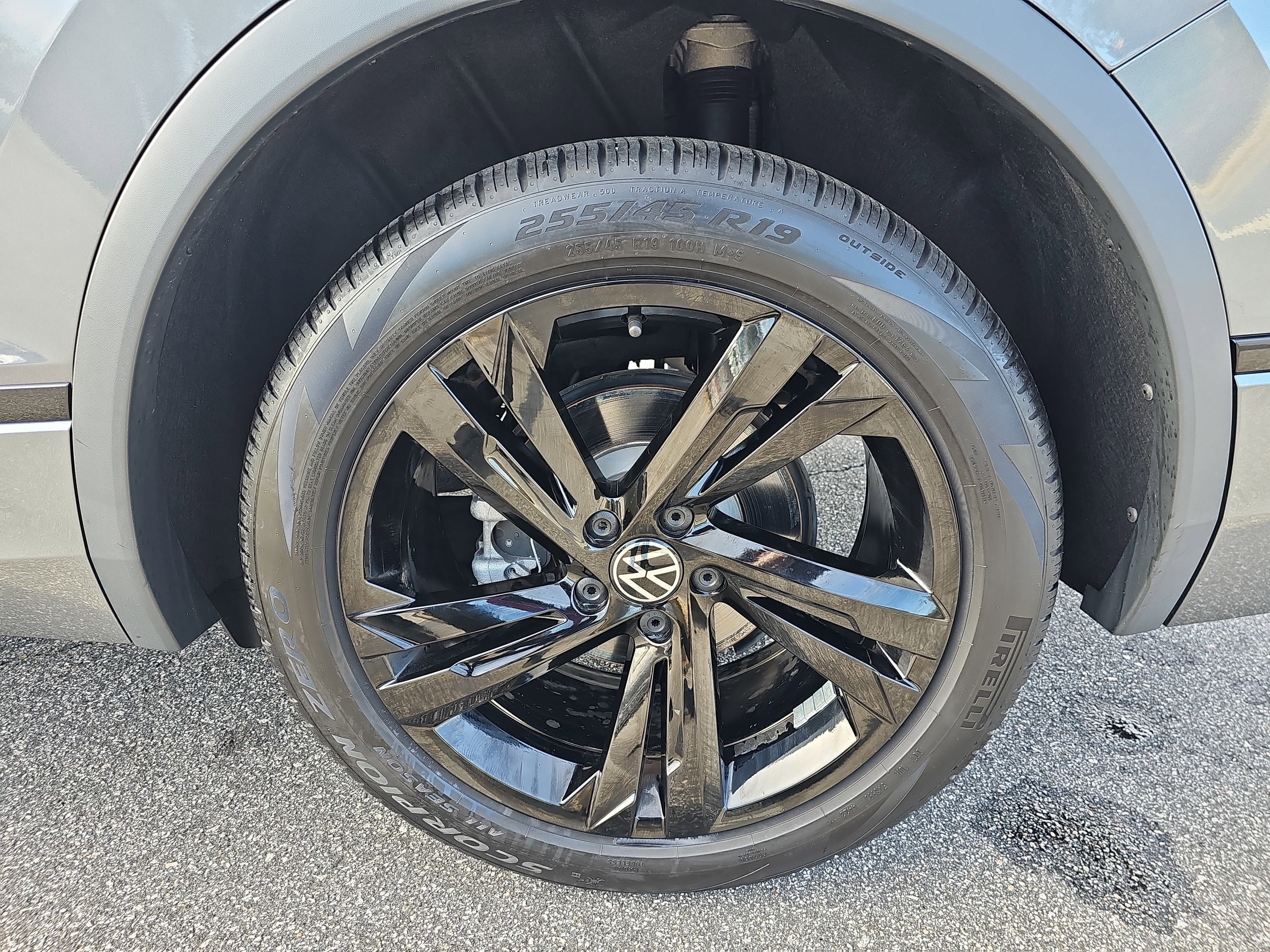 2024 Volkswagen Tiguan 2.0T SE R-Line Black FWD