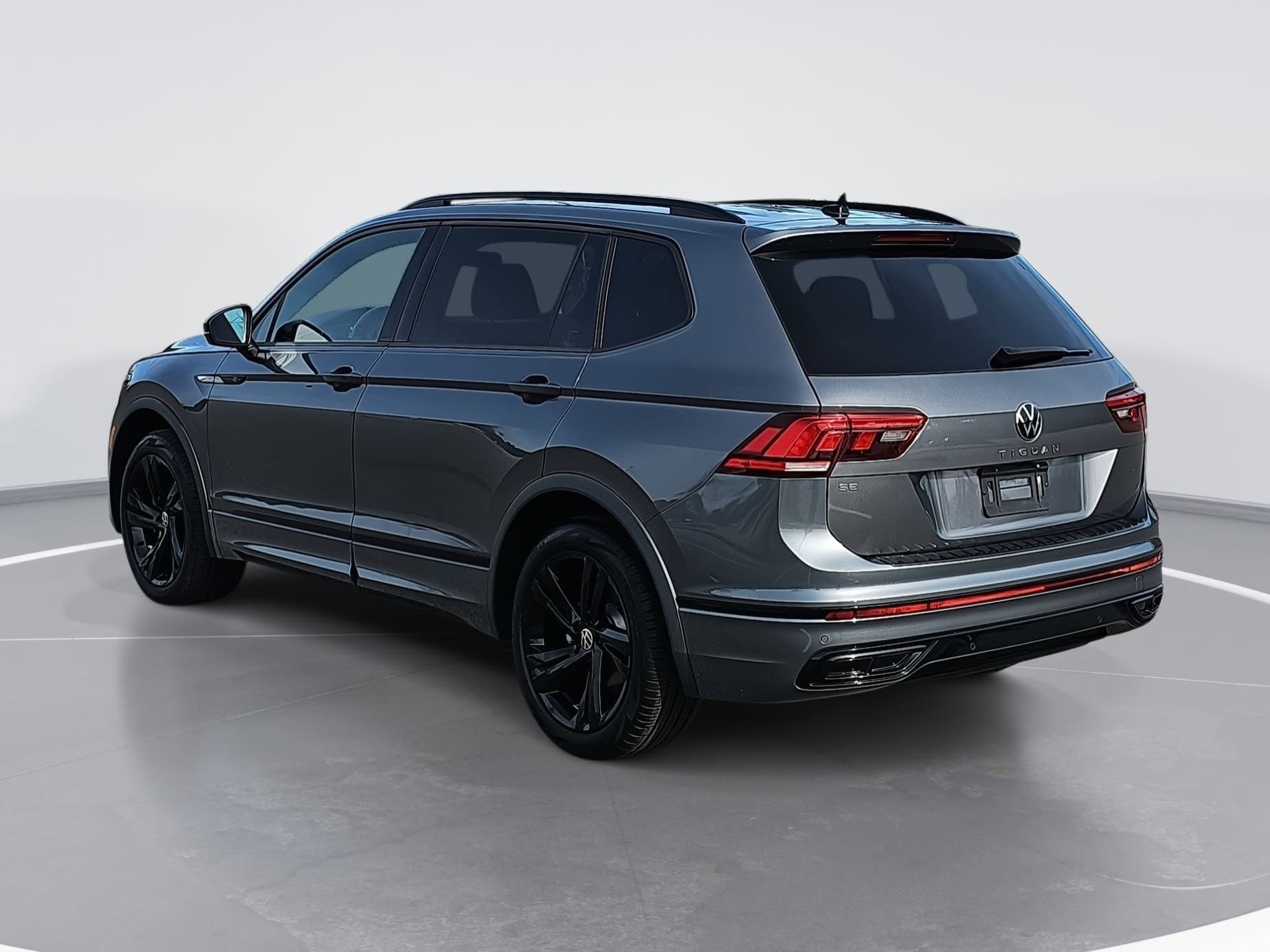 2024 Volkswagen Tiguan 2.0T SE R-Line Black FWD