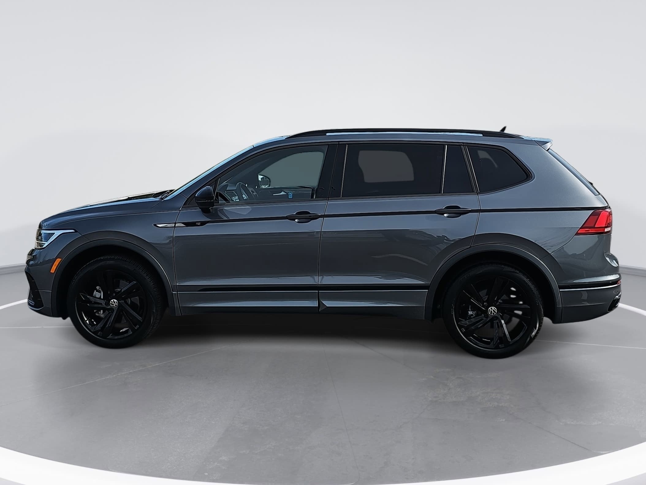 2024 Volkswagen Tiguan 2.0T SE R-Line Black FWD