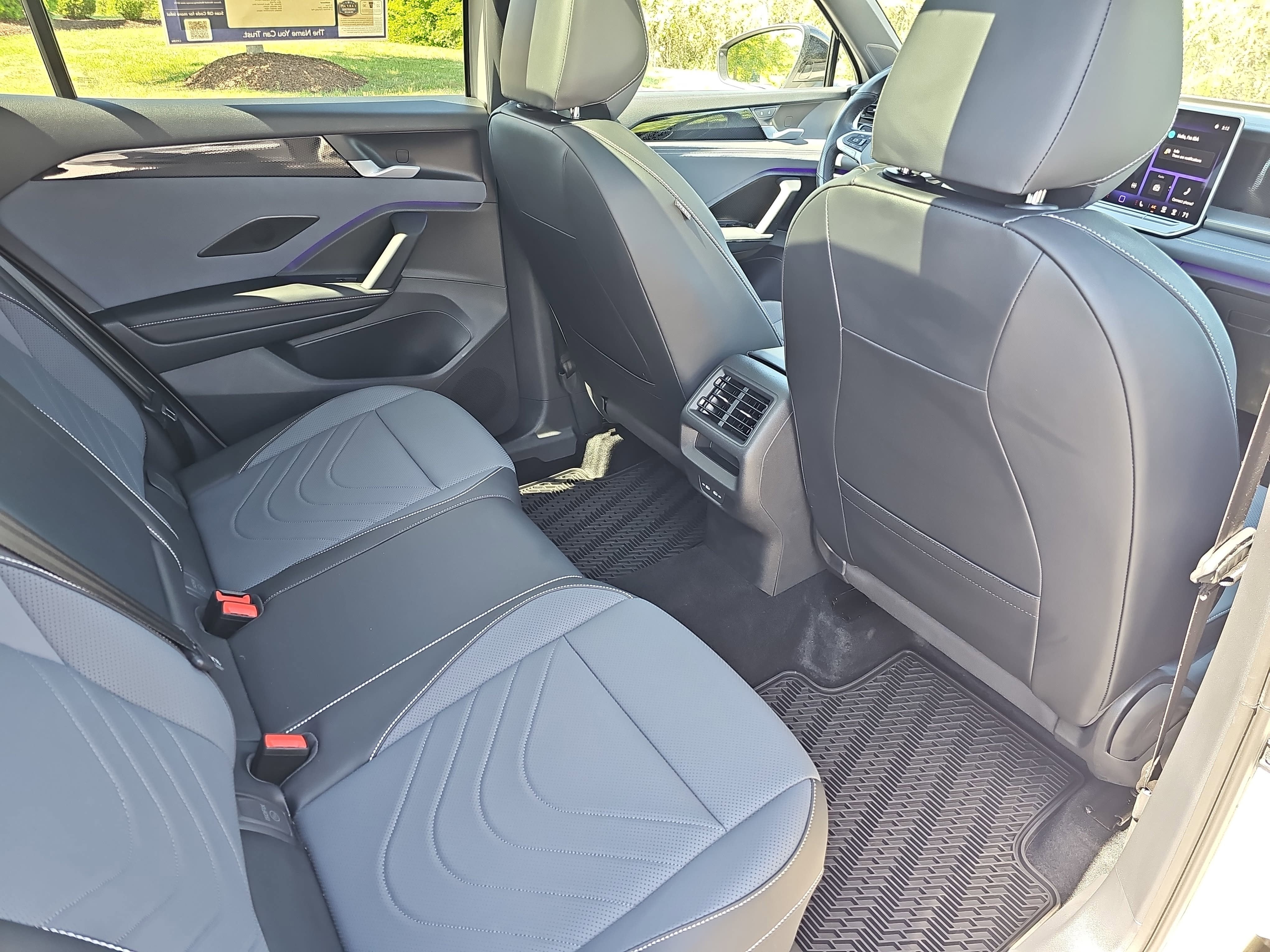 2025 Volkswagen Tiguan 2.0T SE R-Line Black 4MOTION