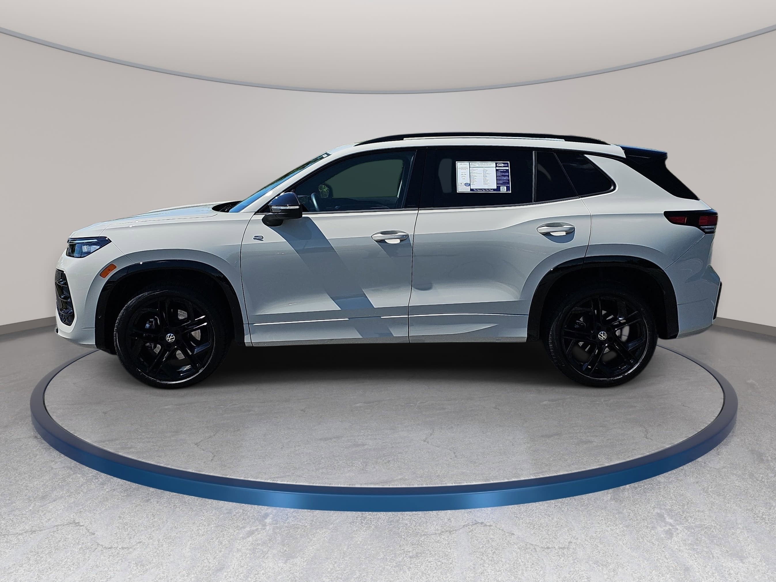 2025 Volkswagen Tiguan 2.0T SE R-Line Black 4MOTION