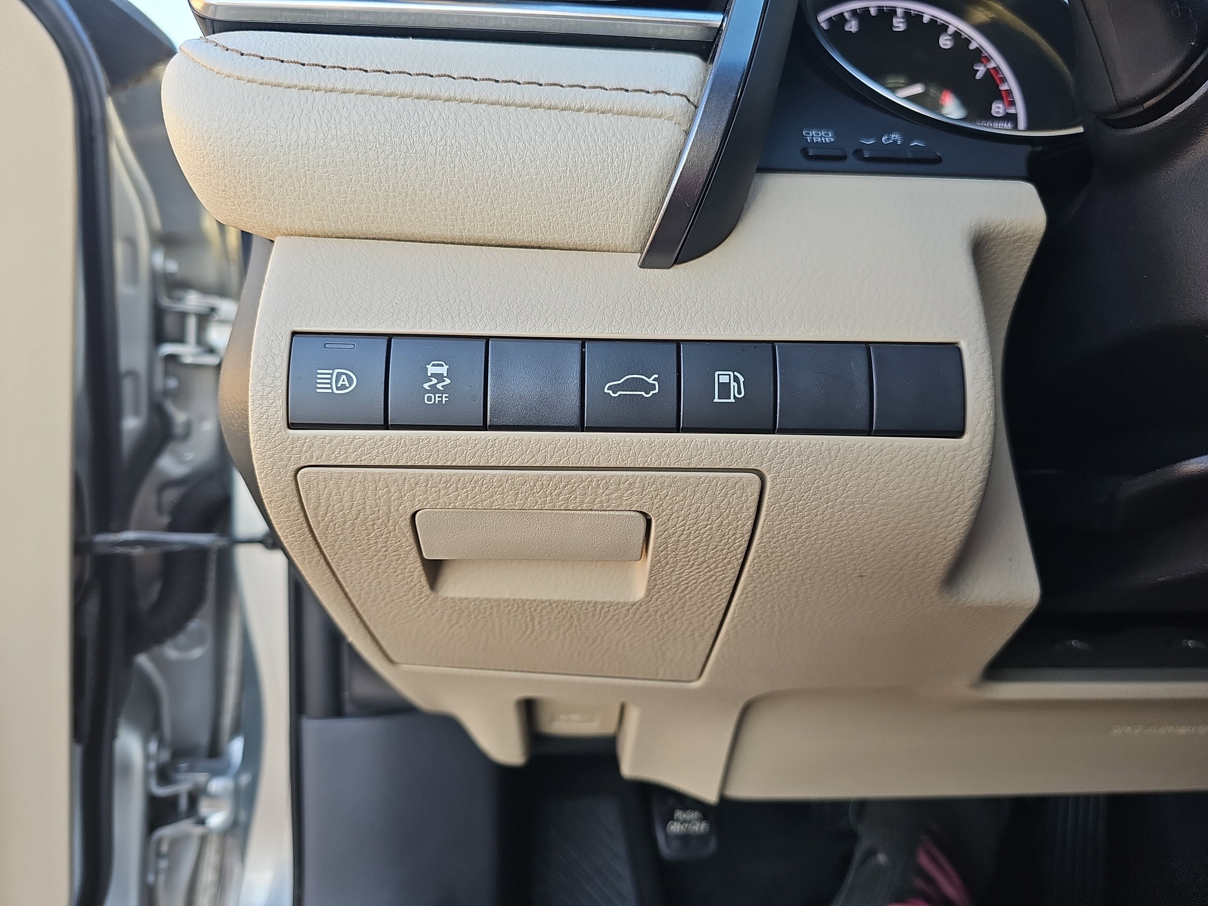 2018 Toyota Camry LE Auto