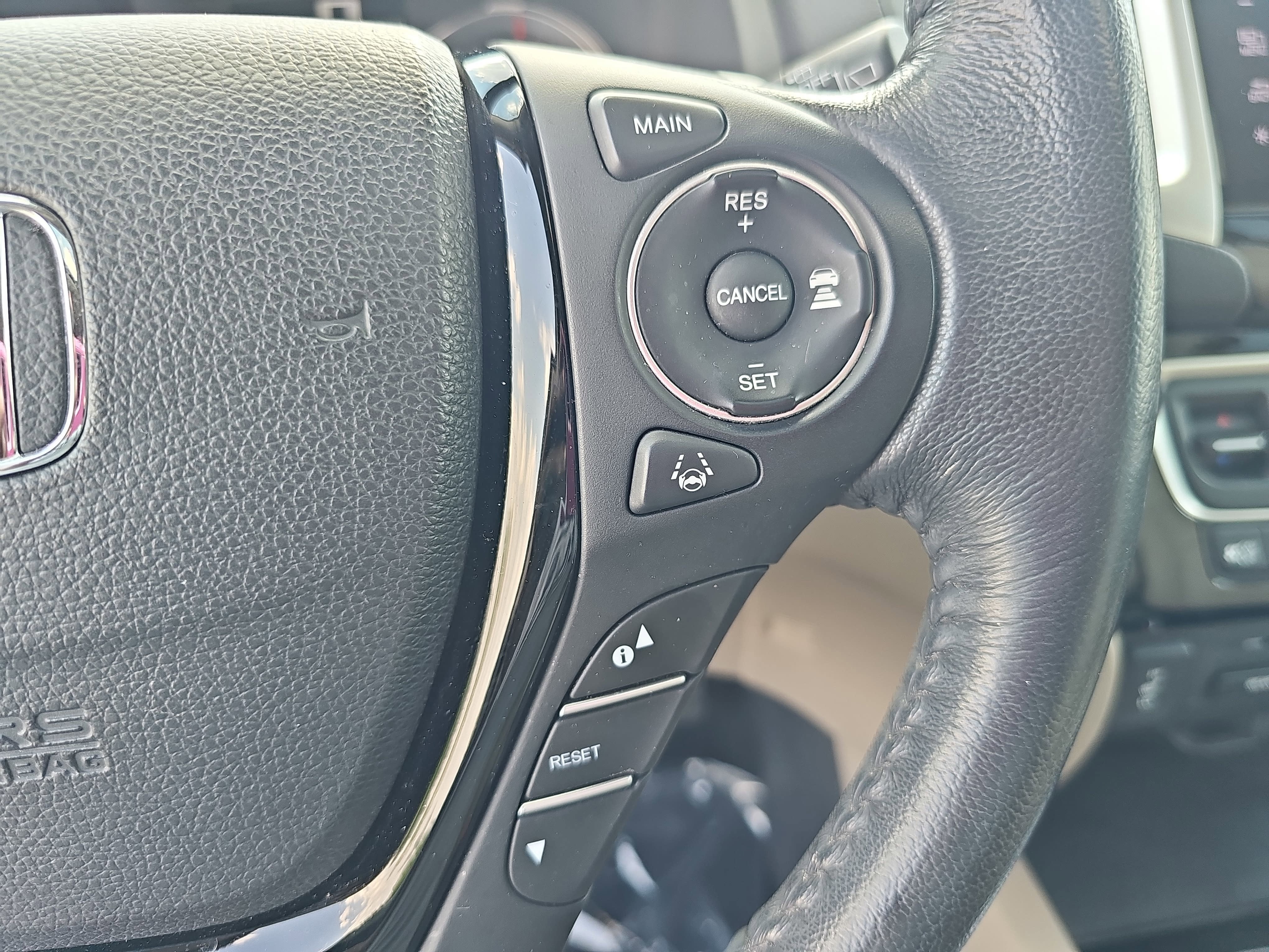 2018 Honda Pilot Touring 2WD