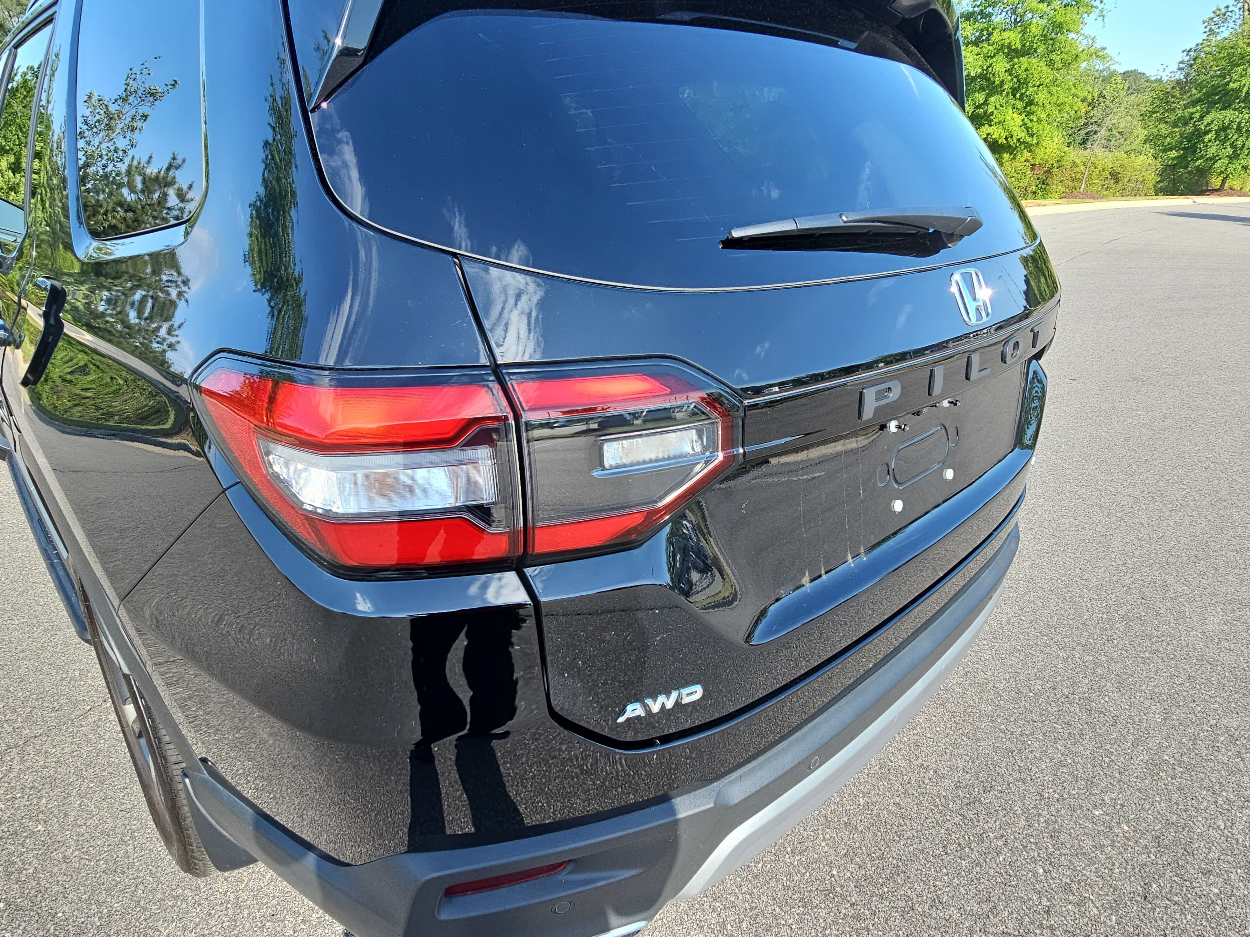 2025 Honda Pilot Elite AWD