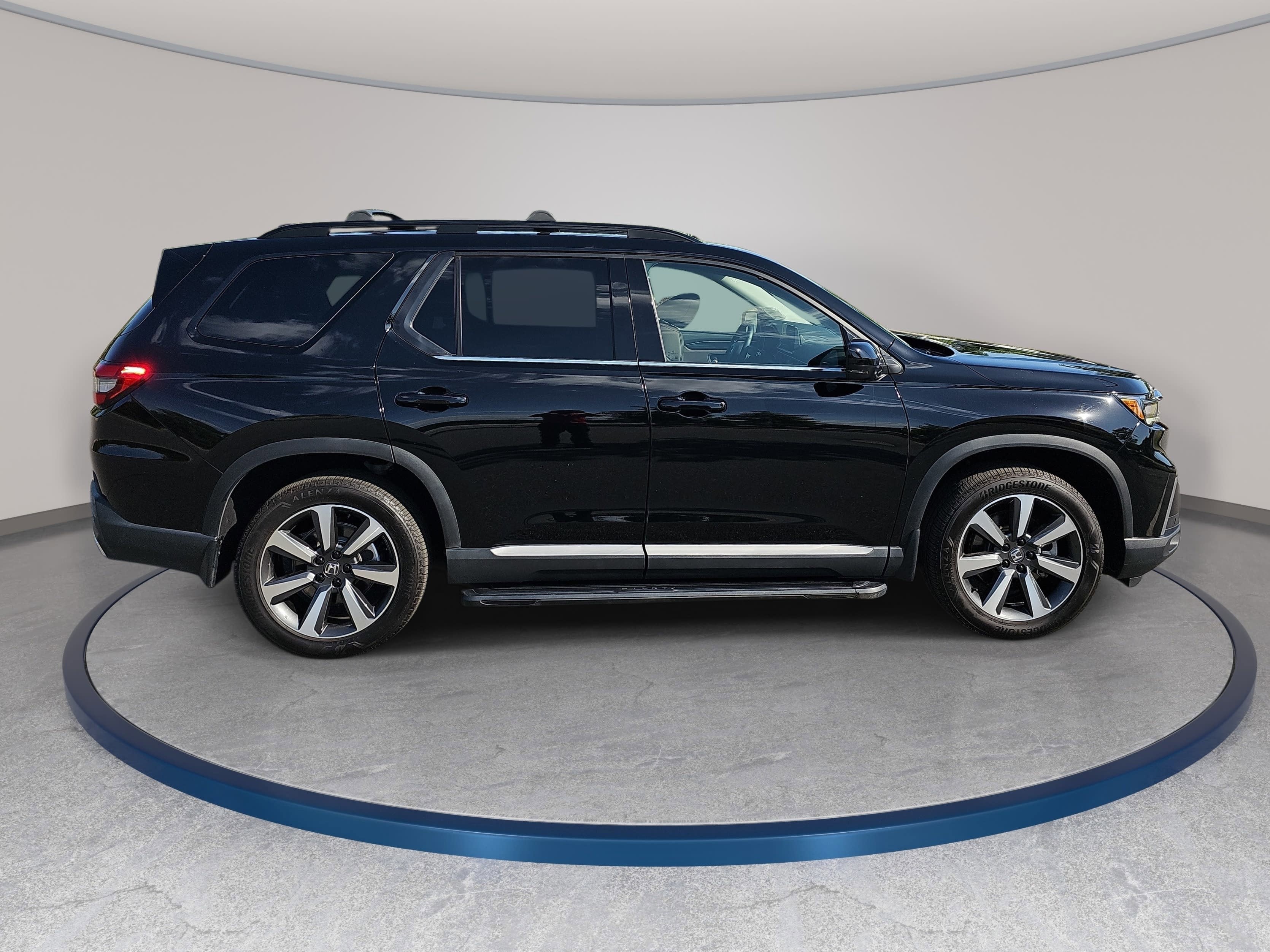 2025 Honda Pilot Elite AWD