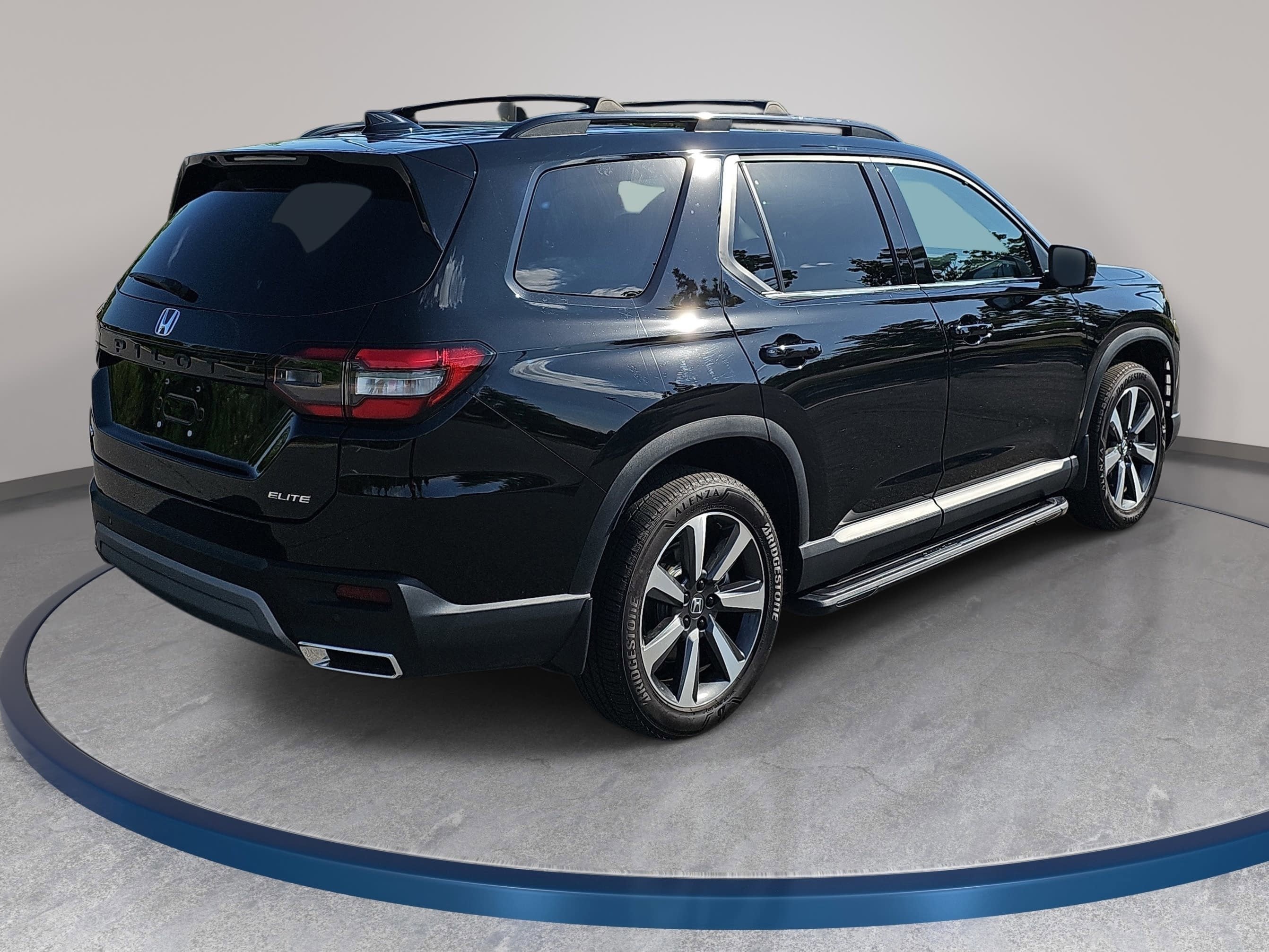2025 Honda Pilot Elite AWD
