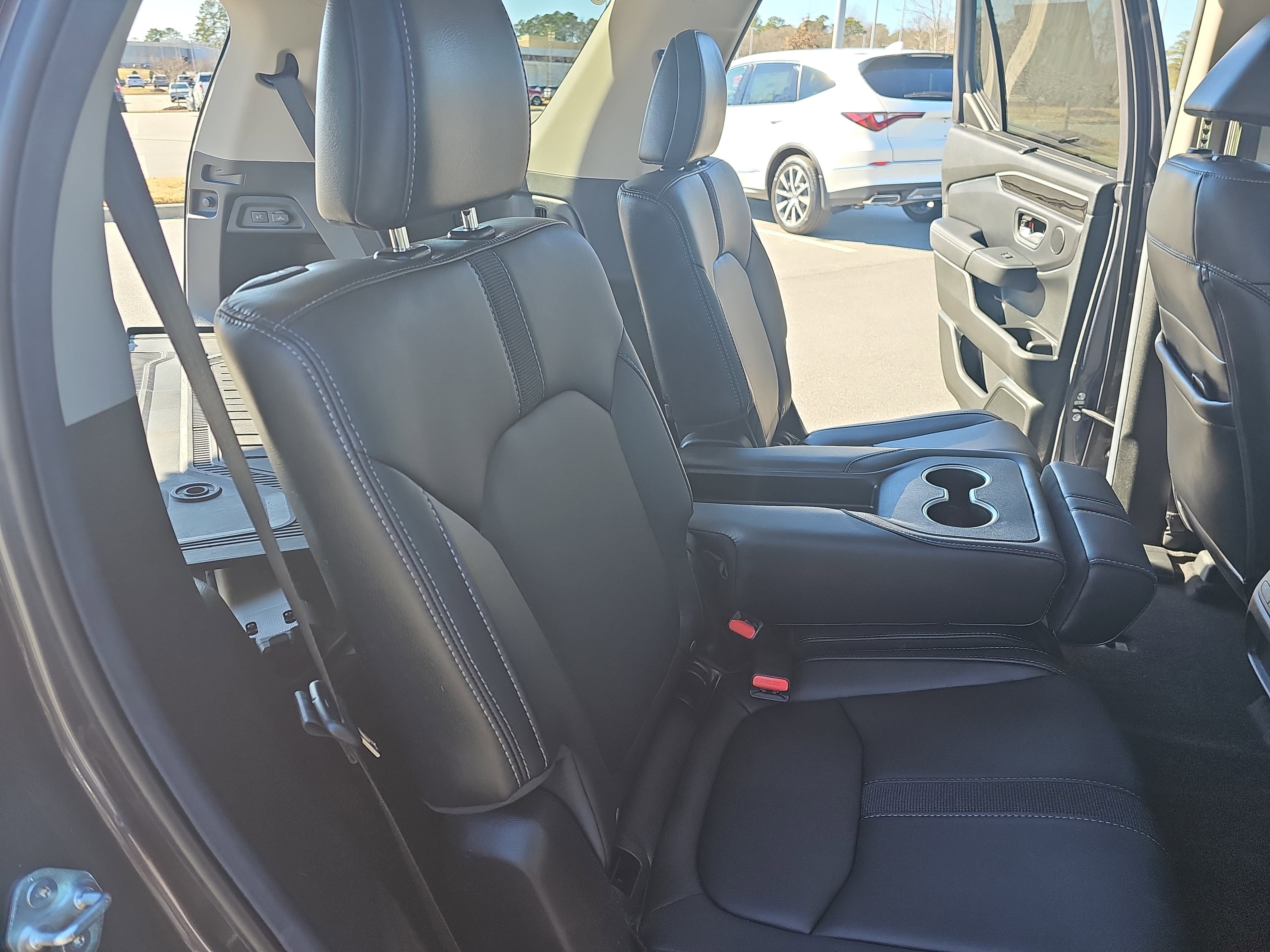 2025 Honda Pilot Touring 2WD