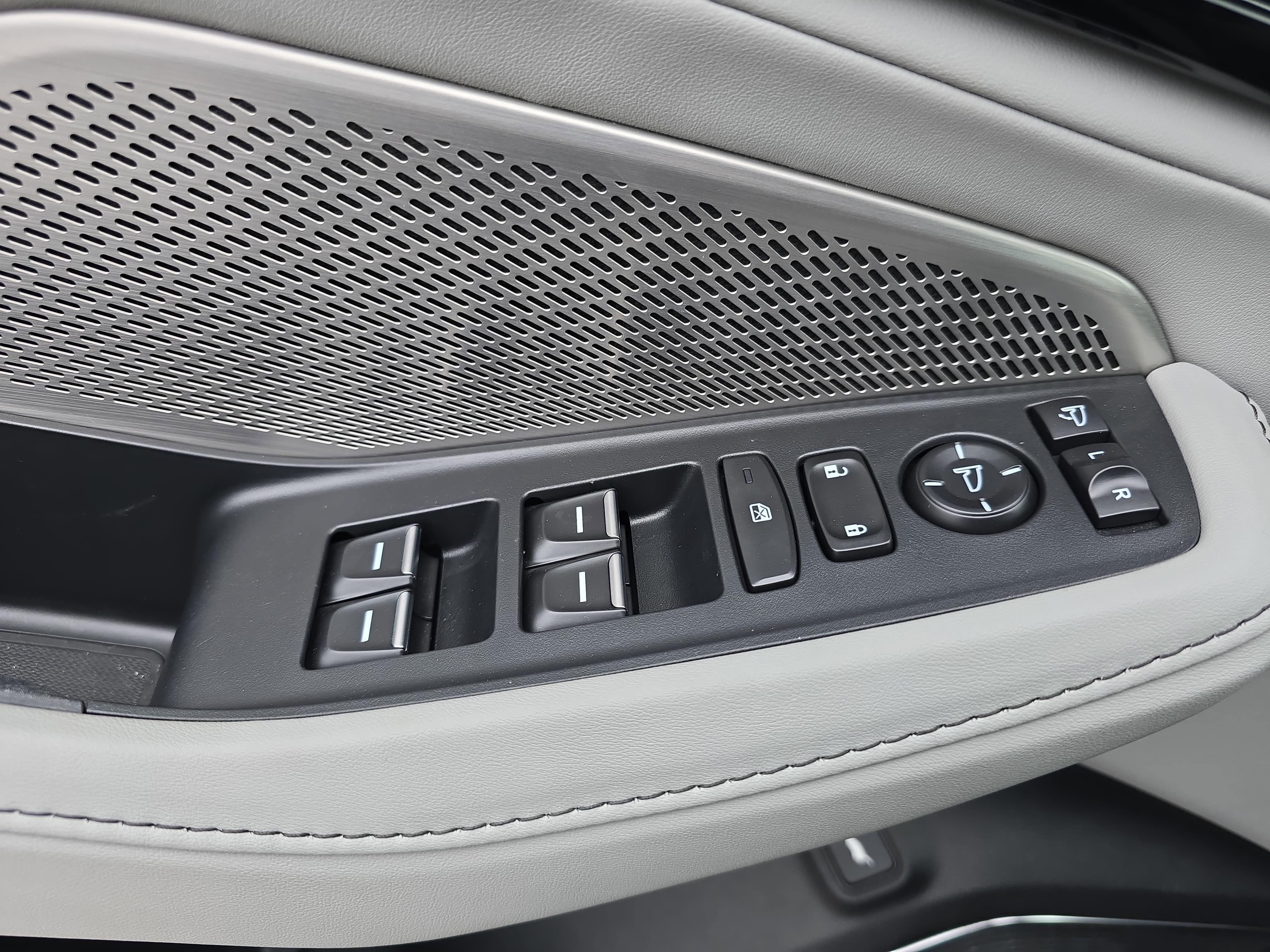 2024 Acura MDX FWD w/Technology Package