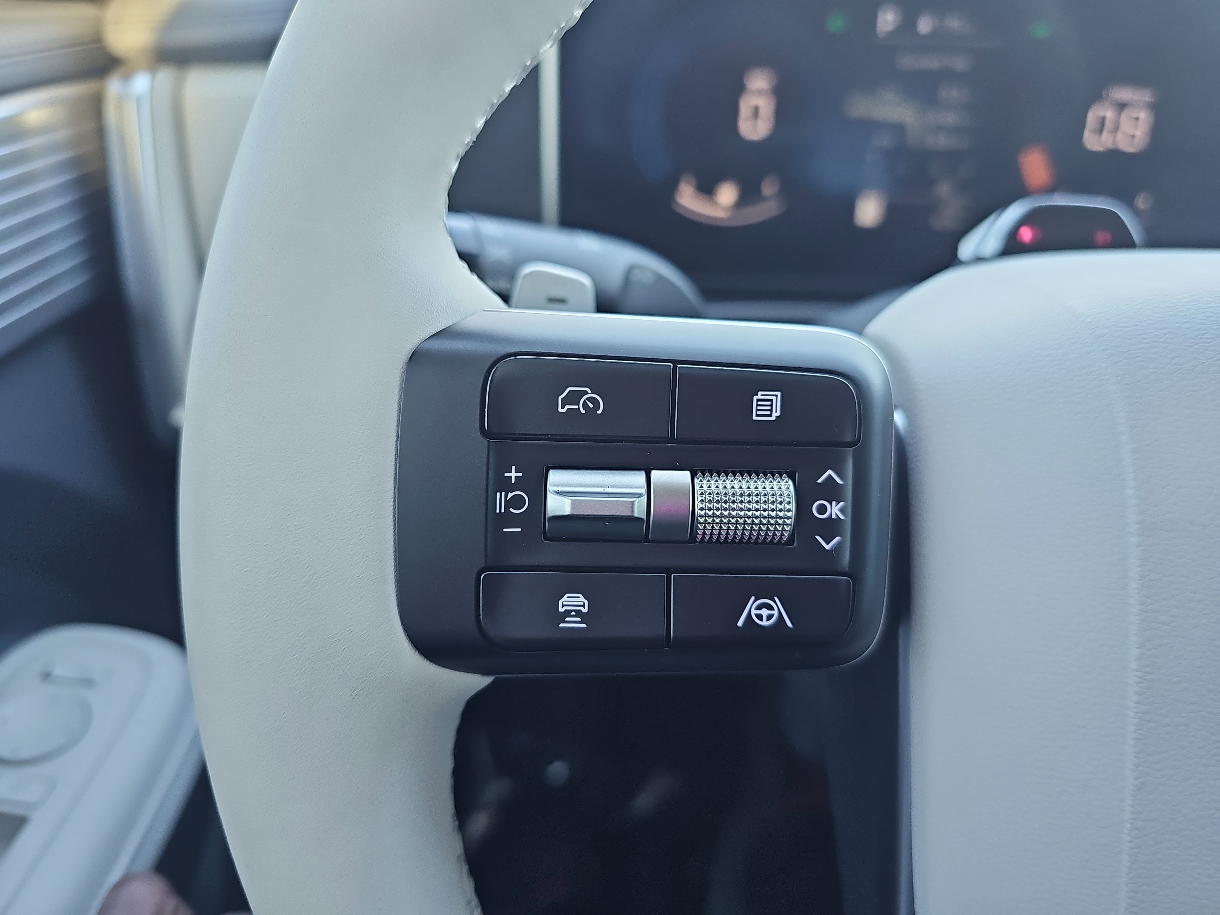 2025 Hyundai Santa Fe SEL FWD