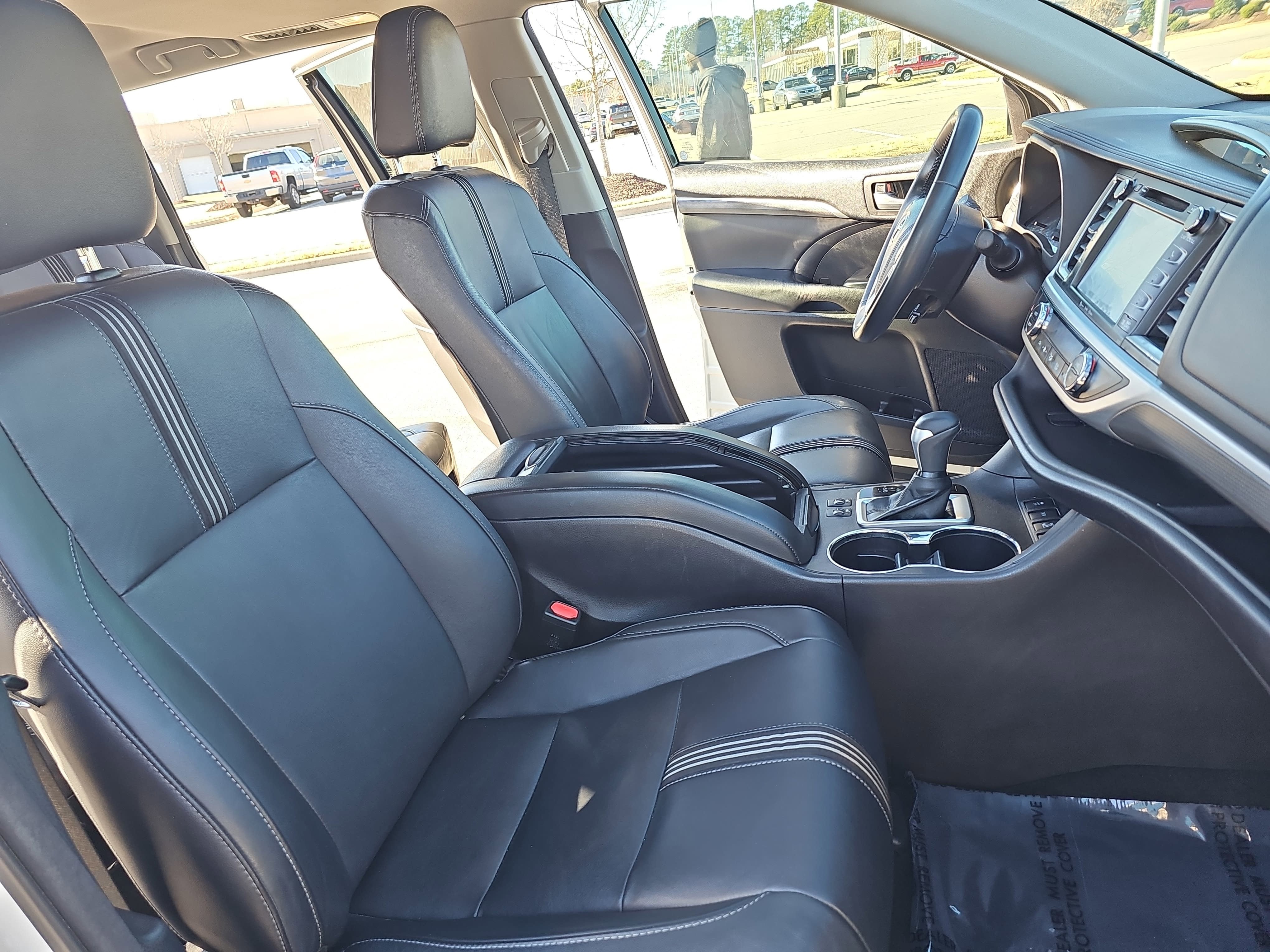 2017 Toyota Highlander SE V6 AWD