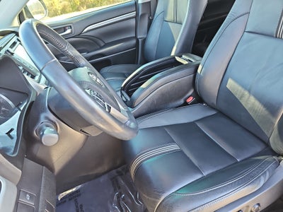 2017 Toyota Highlander SE V6 AWD