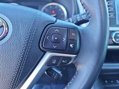 2017 Toyota Highlander SE V6 AWD