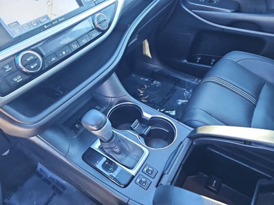 2017 Toyota Highlander SE V6 AWD