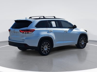 2017 Toyota Highlander SE V6 AWD