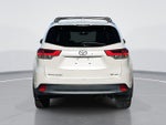 2017 Toyota Highlander SE V6 AWD
