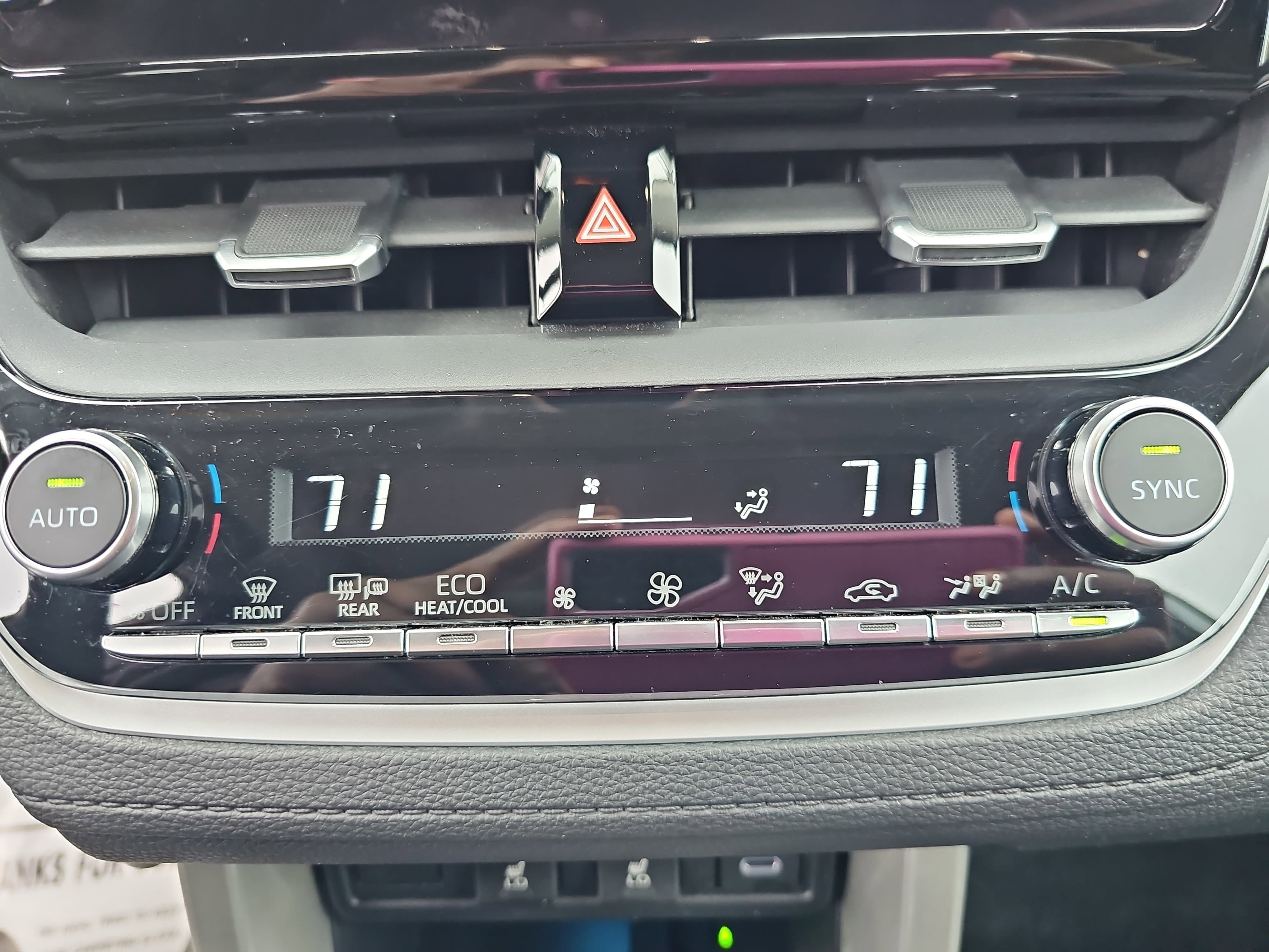 2023 Toyota Corolla Cross XLE 4WD