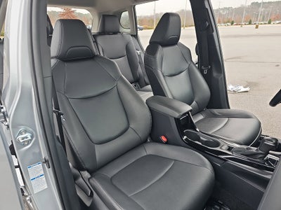 2022 Toyota Corolla Cross XLE 4WD