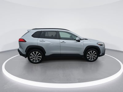 2022 Toyota Corolla Cross XLE 4WD