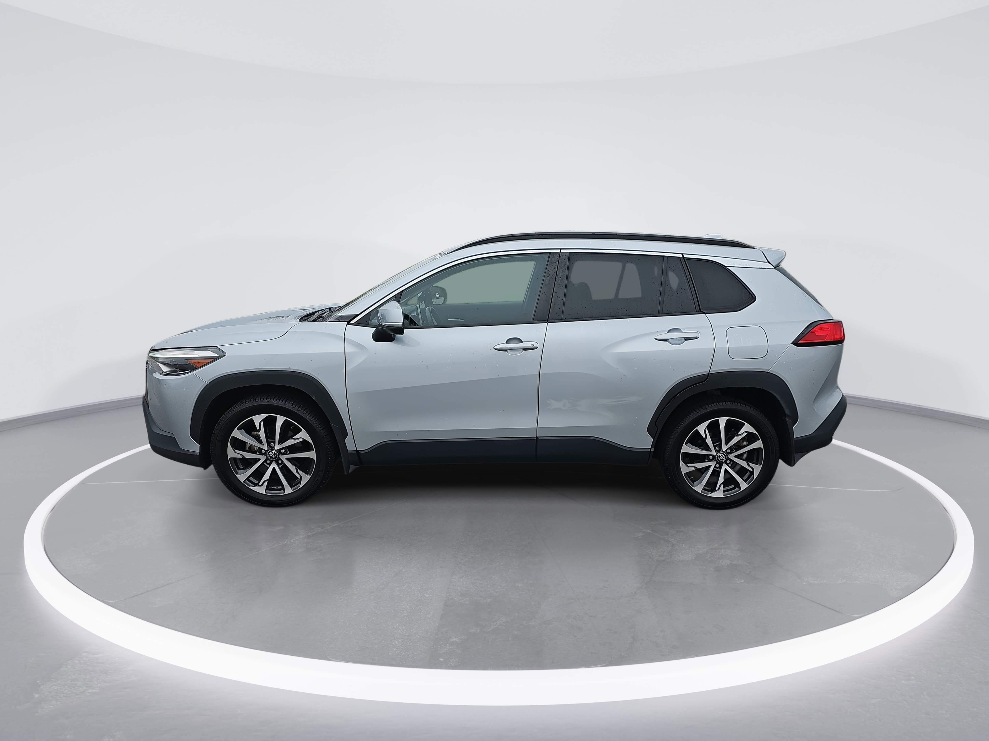 2022 Toyota Corolla Cross XLE 4WD