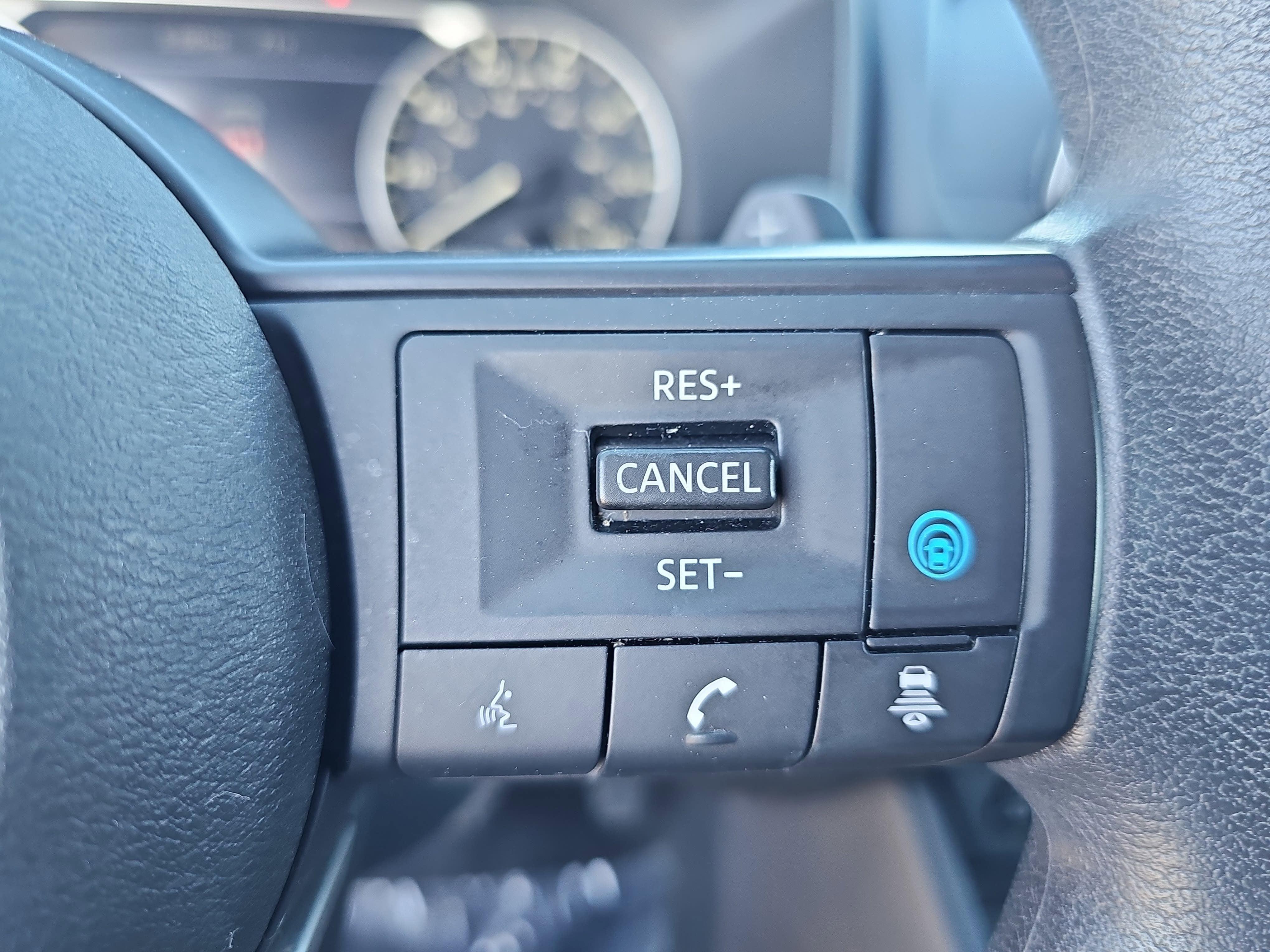 2024 Nissan Rogue AWD SV