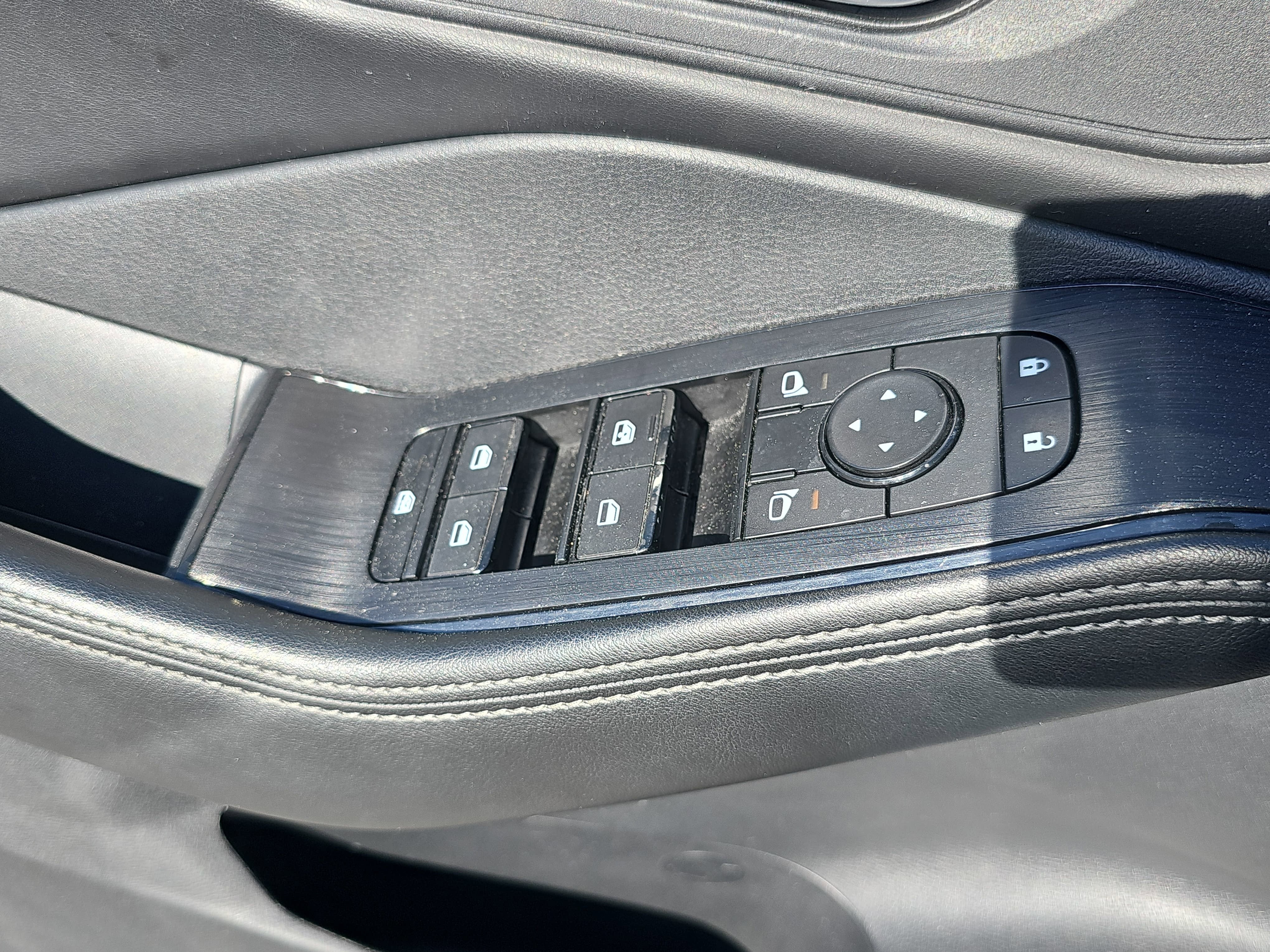 2024 Nissan Rogue AWD SV