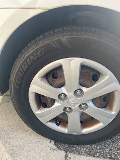 2010 Hyundai Accent 4dr Sdn Auto GLS