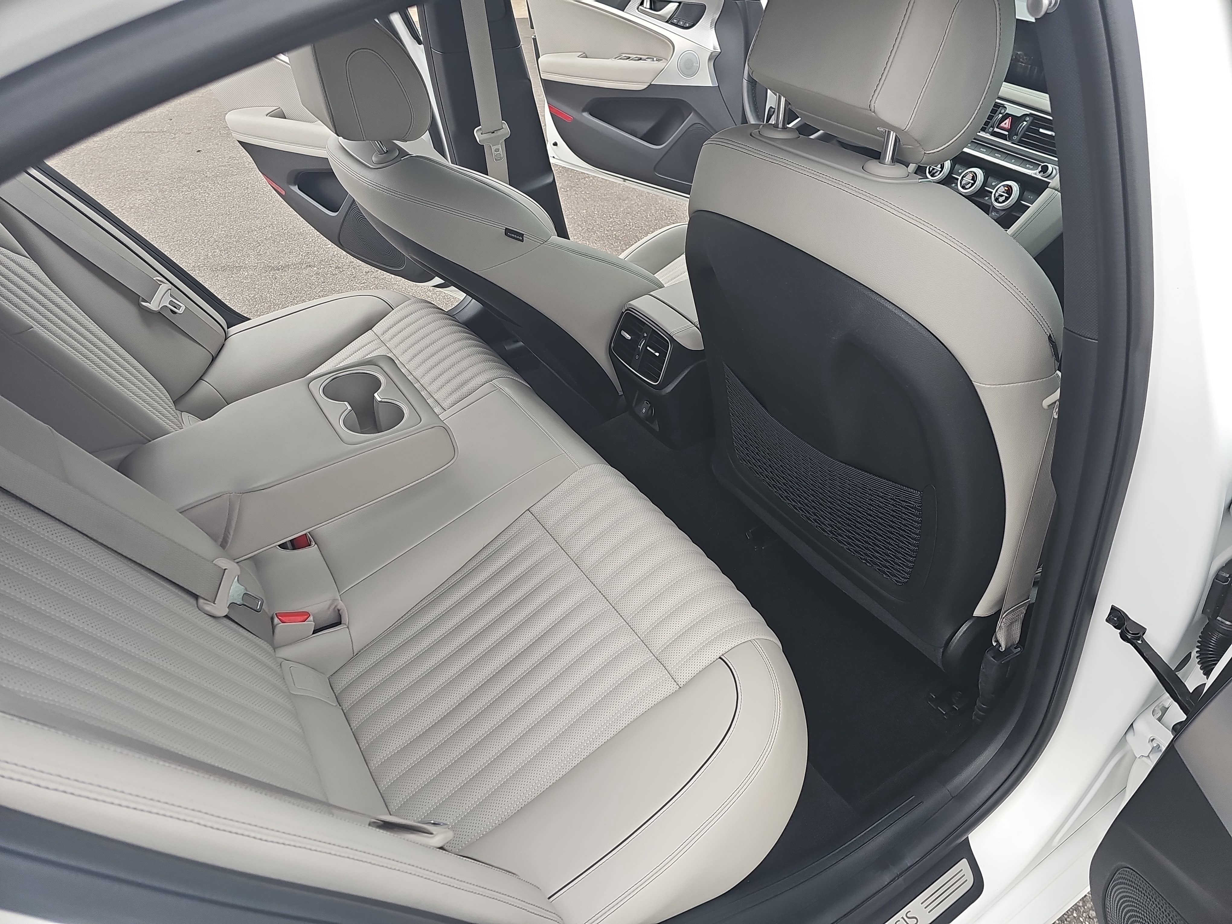 2023 Genesis G70 2.0T RWD