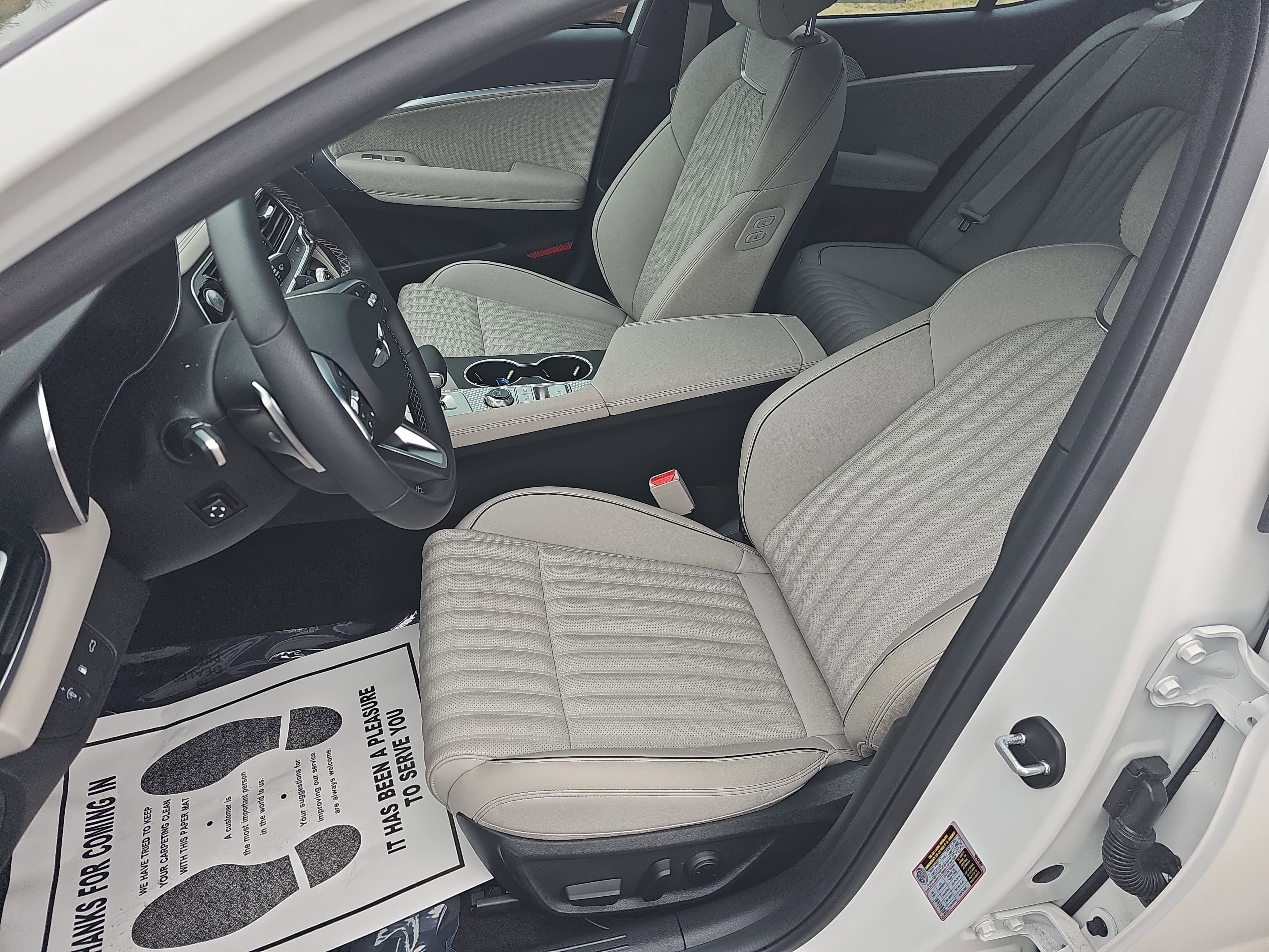 2023 Genesis G70 2.0T RWD