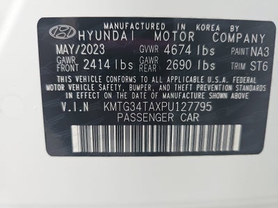 2023 Genesis G70 2.0T RWD