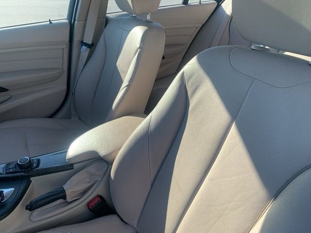 2013 BMW 3 Series 4dr Sdn 328i RWD